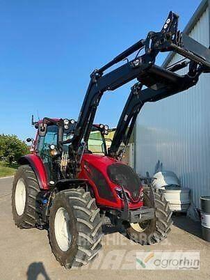 Valtra A115 H4 الجرارات