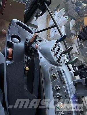 Valtra G125 الجرارات