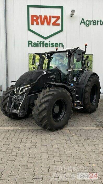 Valtra Q285 الجرارات