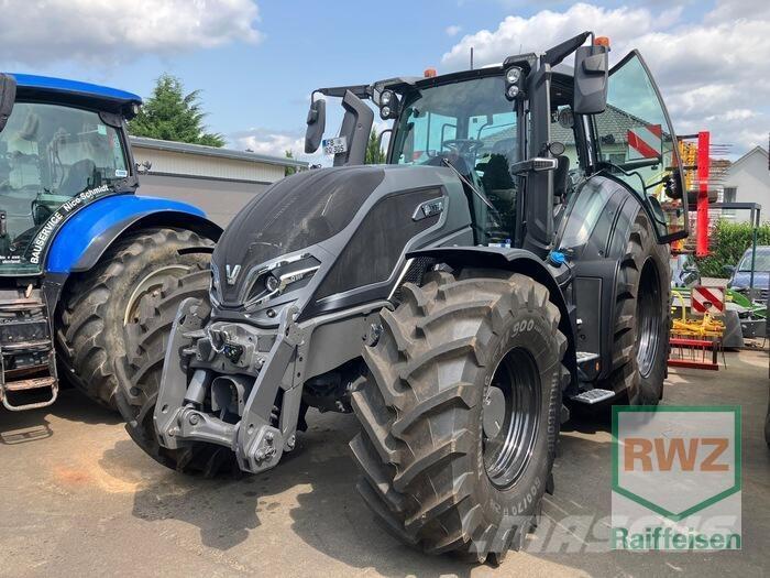 Valtra Q305 الجرارات
