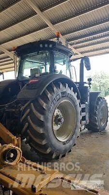 Valtra S354 الجرارات