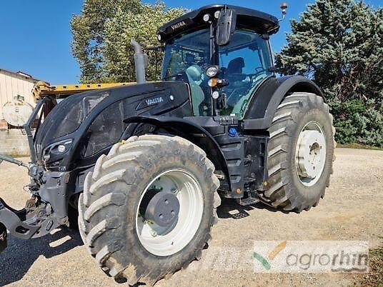Valtra S394 الجرارات