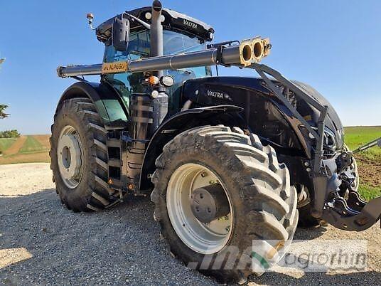Valtra S394 الجرارات