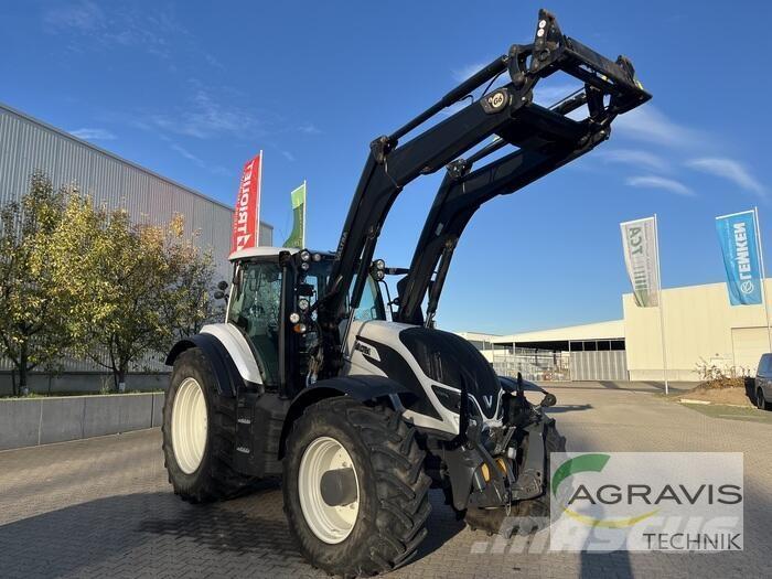 Valtra T 174 A الجرارات