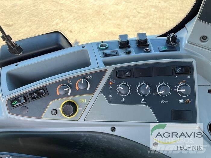 Valtra T 214 D الجرارات
