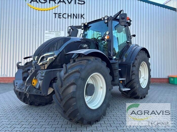 Valtra T 235 D الجرارات
