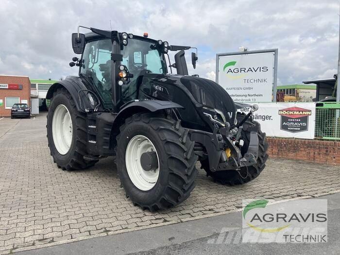 Valtra T 235 D الجرارات