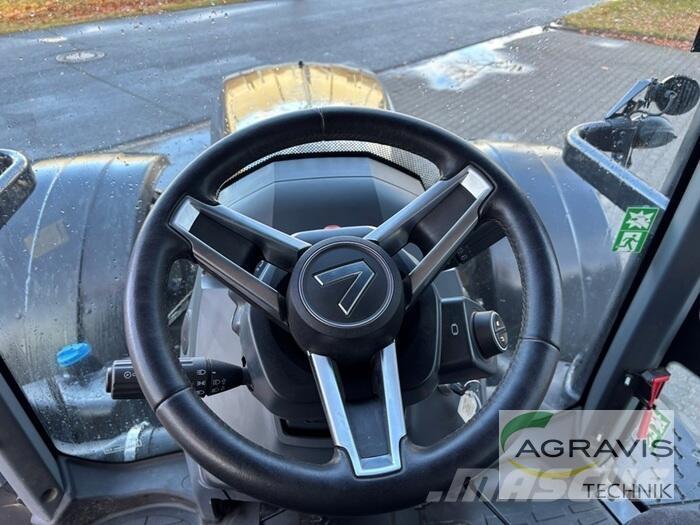 Valtra T 235 D الجرارات