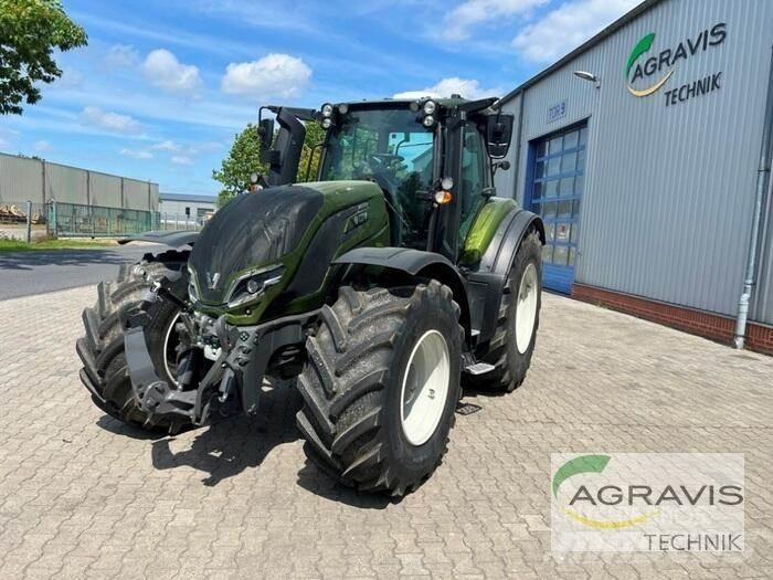 Valtra T 235 D 2A1 الجرارات