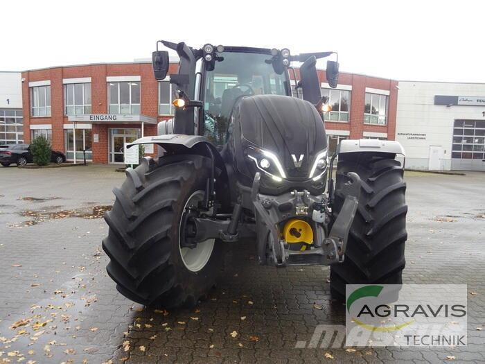 Valtra T 235 D 2A1 الجرارات