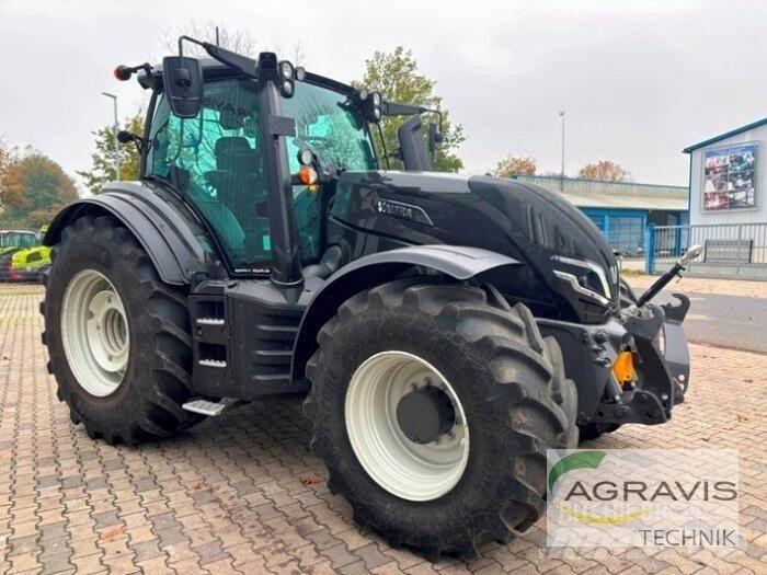 Valtra T 235 D 2A1 الجرارات