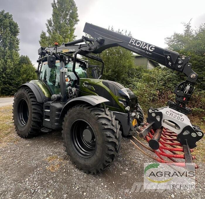 Valtra T 235 D 2A1 الجرارات
