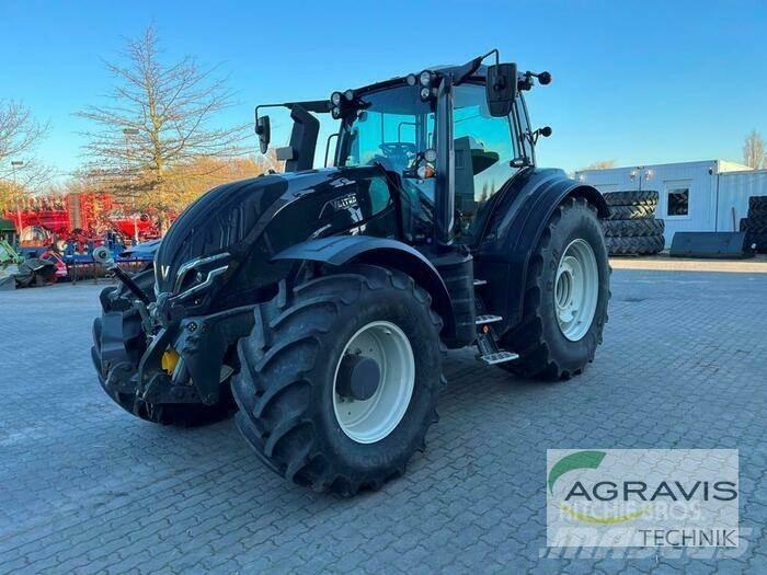 Valtra T 255 V 2A1 الجرارات