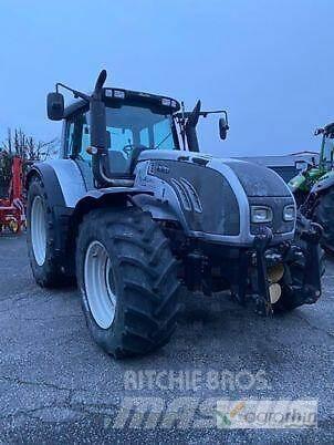 Valtra T172 HITECH الجرارات