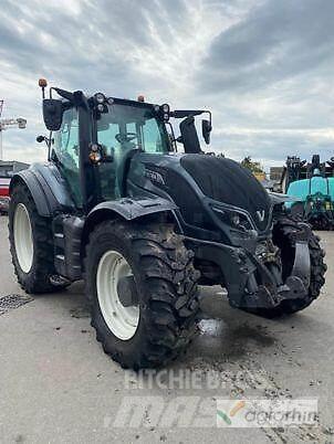 Valtra T234 VERSU الجرارات