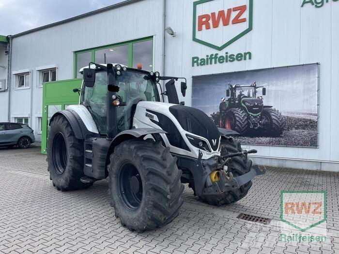 Valtra T234D الجرارات