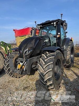Valtra T235 Diect الجرارات