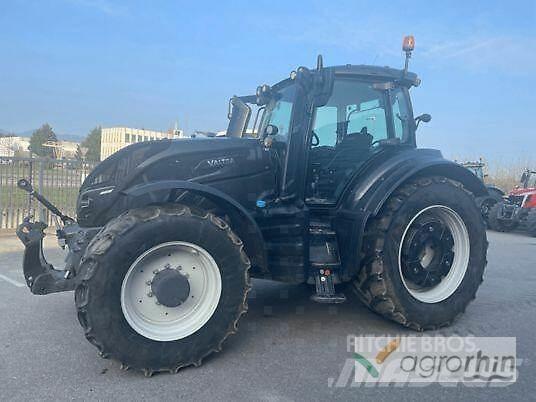 Valtra T254V الجرارات