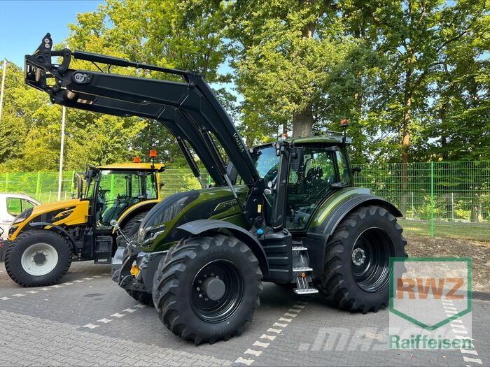 Valtra T255Versu الجرارات