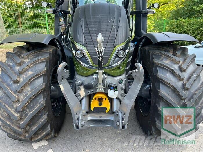 Valtra T255Versu الجرارات