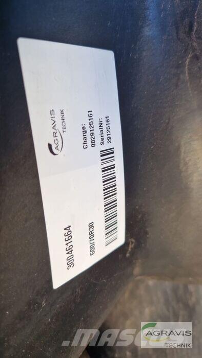 Vredestein 600/70R30 الإطارات والعجلات والحافات