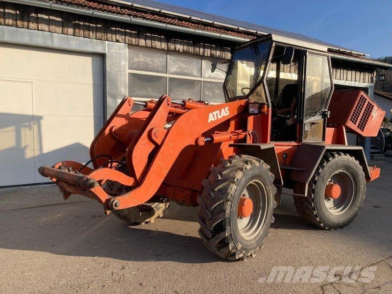 Atlas AR 82 E لوادر بعجل