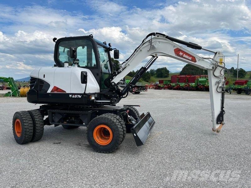 Bobcat E57W حفارات بعجل