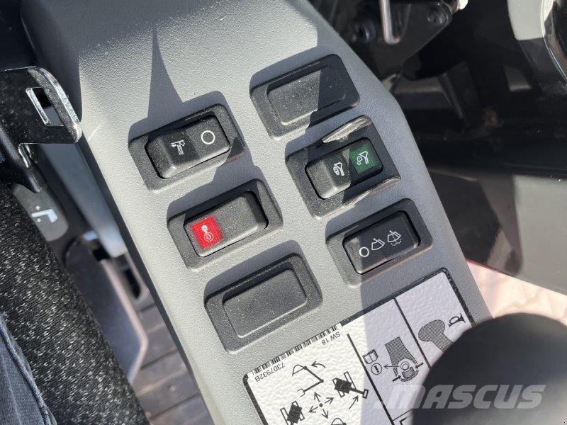 Bobcat E88 حفارات بعجل