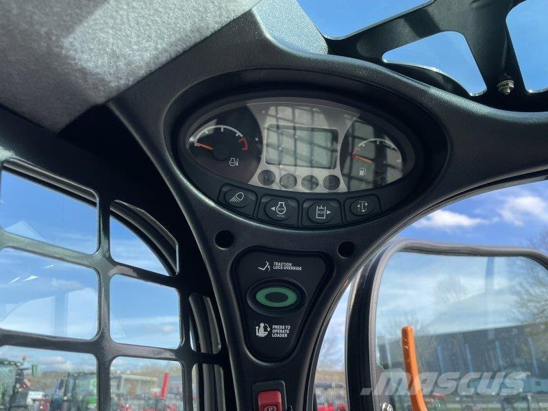 Bobcat T450 E لوادر انزلاقية التوجيه