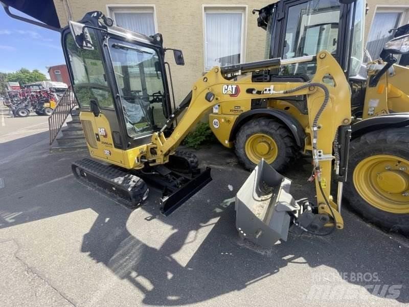 CAT 302CR-05A حفارات صغيرة أقل من 7 طن (حفارات صغيرة)