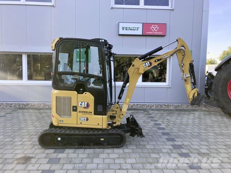 CAT 302CR-05A حفارات بعجل