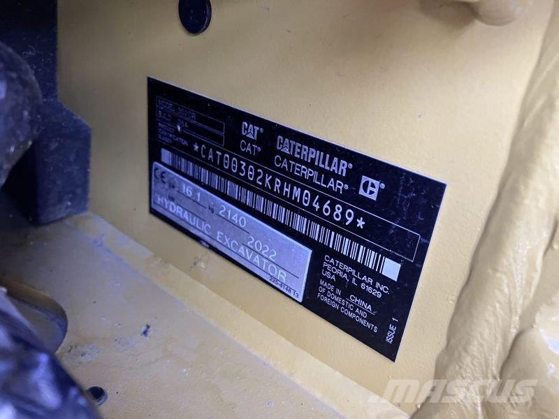 CAT 302CR-05A حفارات بعجل