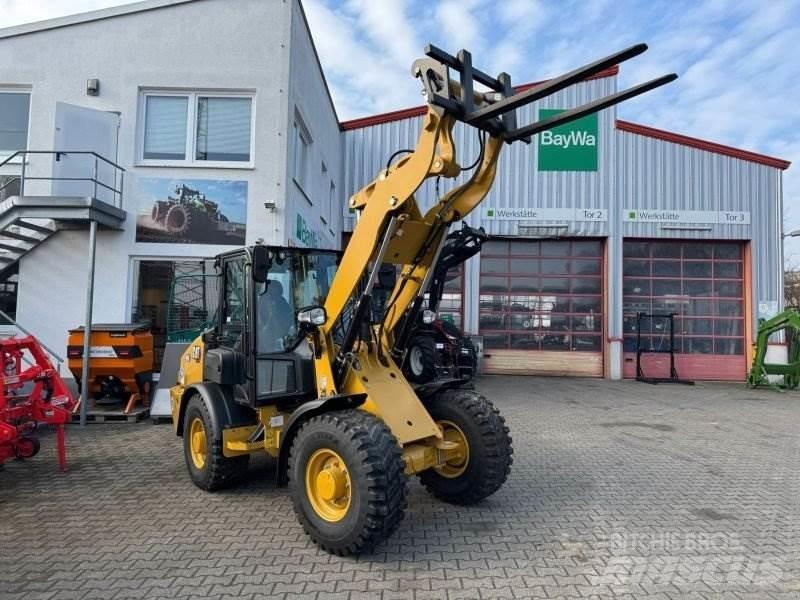 CAT 906-14 لوادر بعجل