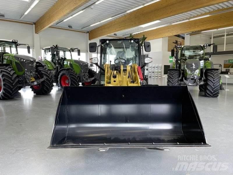 CAT 906-14A T لوادر بعجل