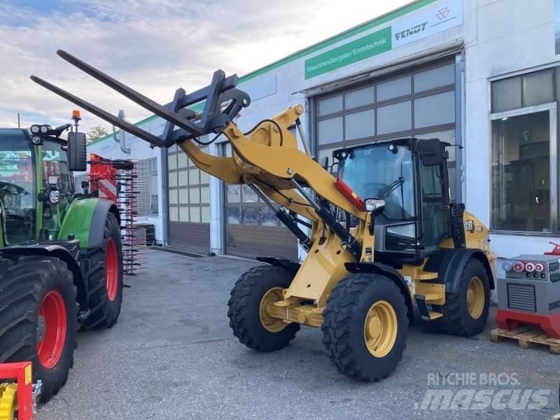 CAT 908 لوادر بعجل