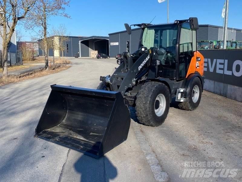 Doosan DL 80-7 لوادر بعجل