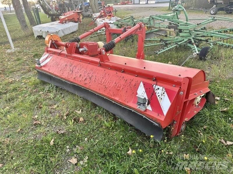Dücker UM 30 خراطات سماد
