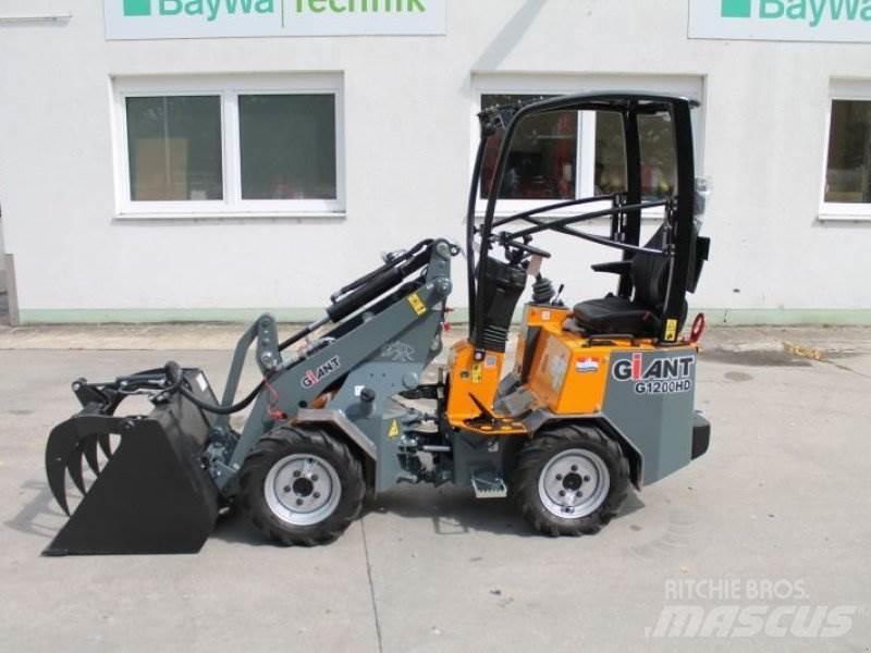 GiANT G 1200 لوادر انزلاقية التوجيه