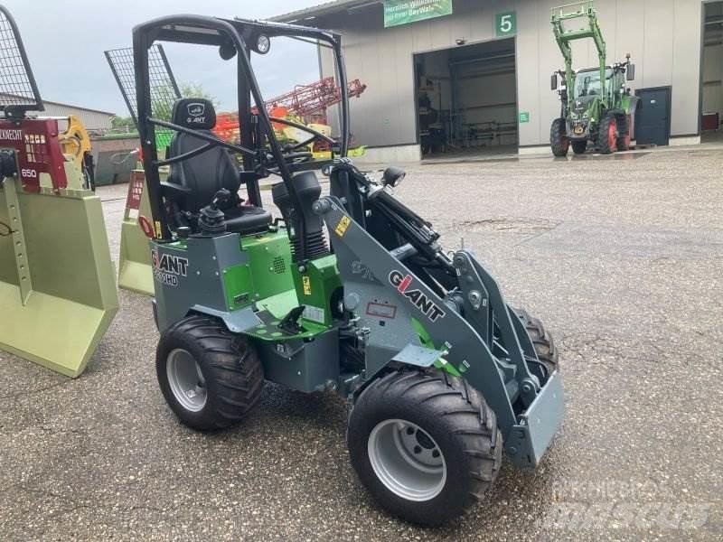 GiANT G1200 لوادر انزلاقية التوجيه