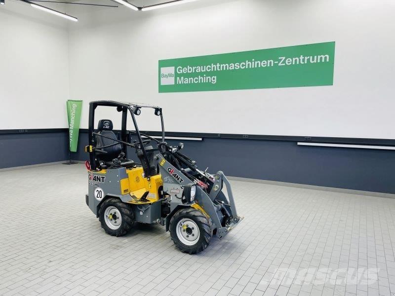 GiANT G1200 HD لوادر انزلاقية التوجيه