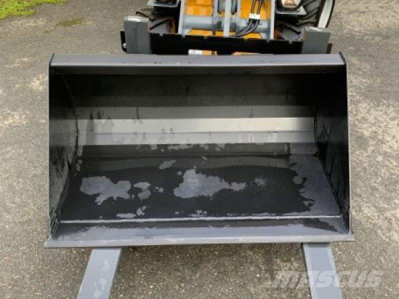 GiANT G1200 HD لوادر انزلاقية التوجيه