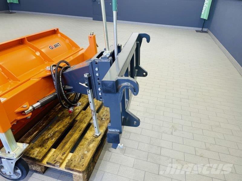 GiANT SK 180 ملحقات أمامية للوادر