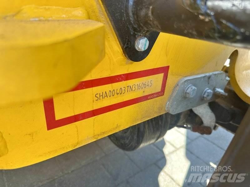 JCB 403 AGRI لوادر وحفارات أمامية