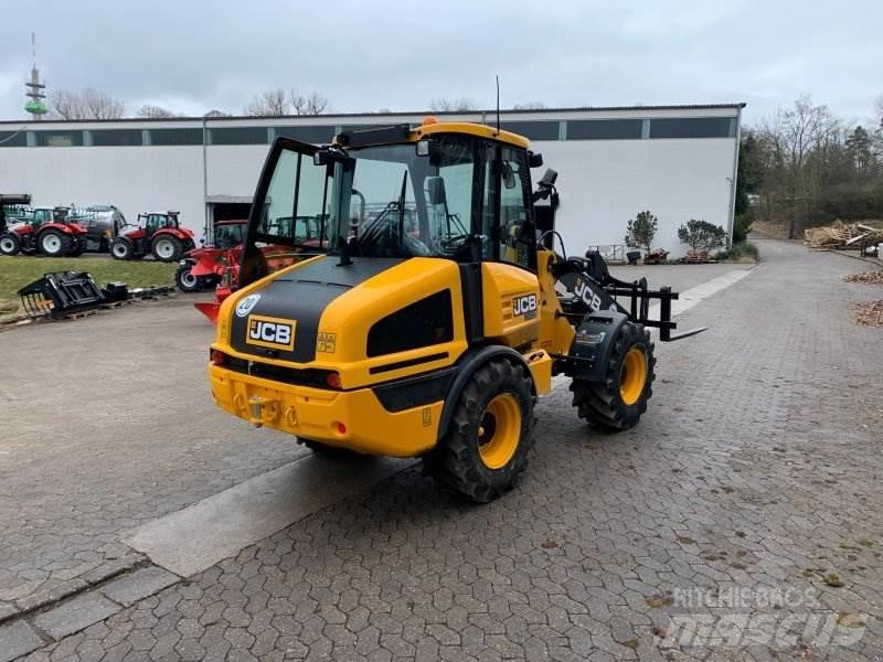 JCB 407 Agri لوادر بعجل