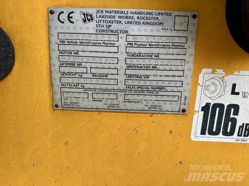 JCB 526-56 مناولات متداخلة