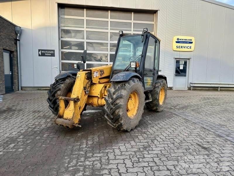 JCB 526-56 مناولات متداخلة