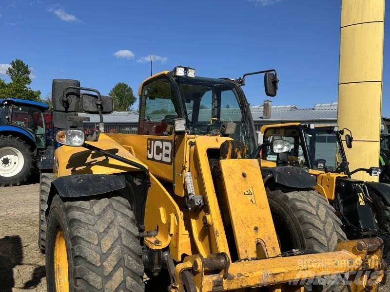 JCB 542-70 مناولات متداخلة