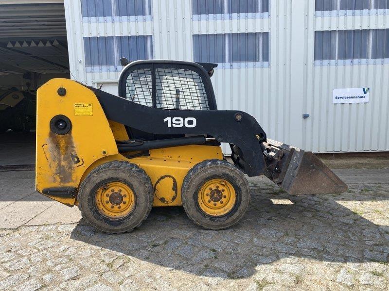 JCB Robot 190 لوادر انزلاقية التوجيه