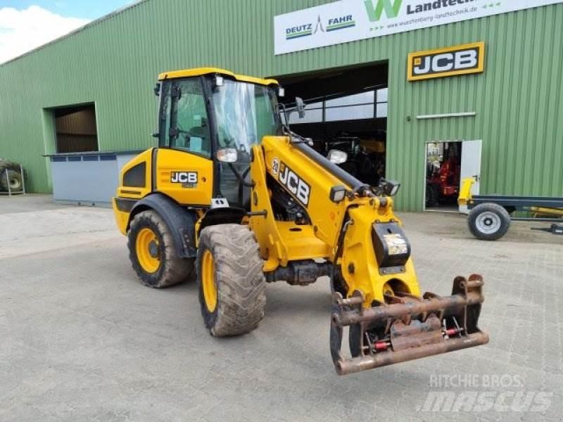 JCB TM 220 لوادر بعجل
