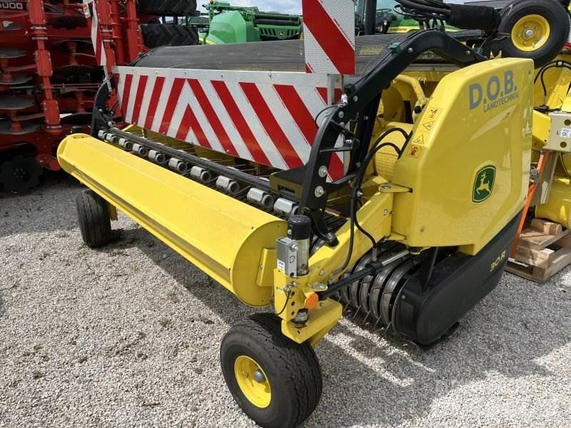 John Deere 30R ملحقات ماكينات القش والعلف